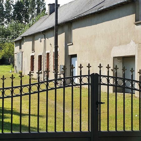 51 Le Chene Fourcher La Meziere Экстерьер фото